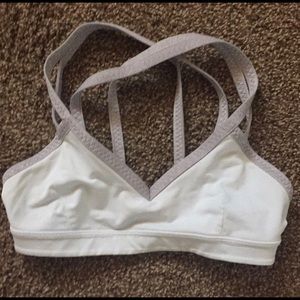 Lululemon Sports bra 4 Energy